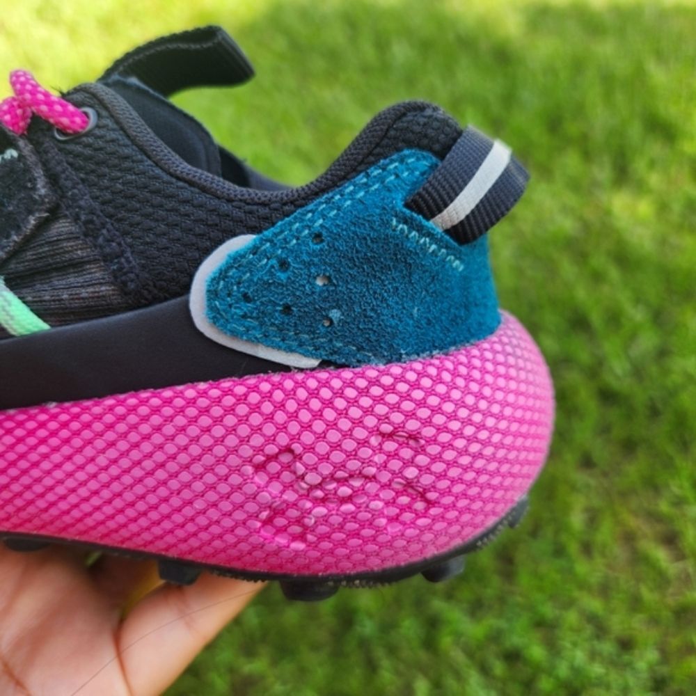 Under Armour Women Sneakers Pink Fat Tire Aventure Pro Trail Running Size 5.5 - Picture 4 of 13